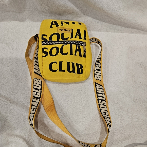 Anti Social Social Club Get Weird Yellow Crossbody Bag - Picture 6 of 8